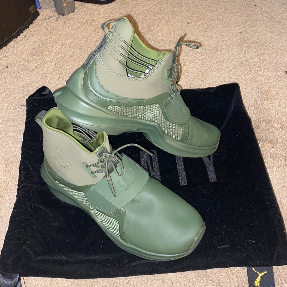 Puma Fenty Runners (Brand New, Never Worn)